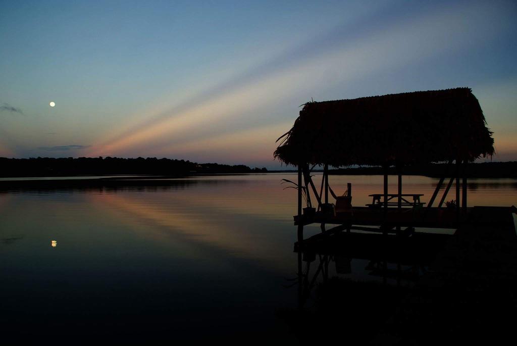 Los Secretos Guesthouse Bocas del Toro Exterior photo